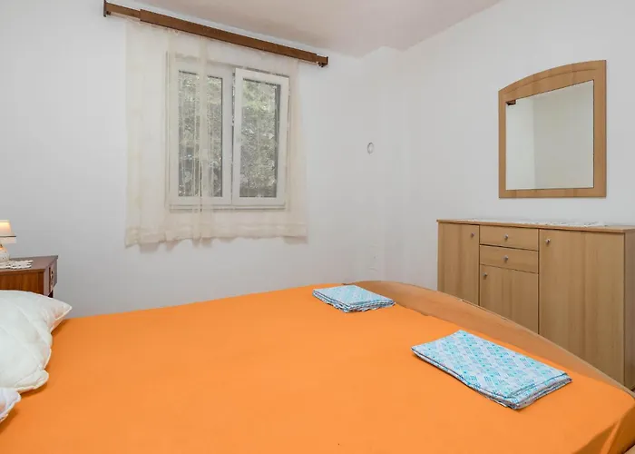 In Bosana-pag With Wifi * Stan Trigraci